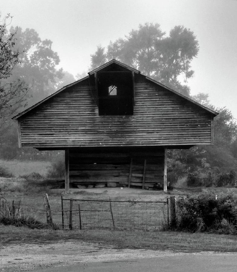 Tennessee Barn from the past Photograph by Kim Galluzzo Wozniak