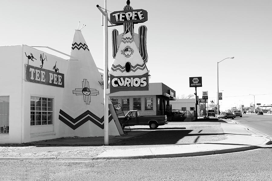 Tepee Curios Shop on Route 66 at Tucumcari NM BW Photograph by Bob Pardue