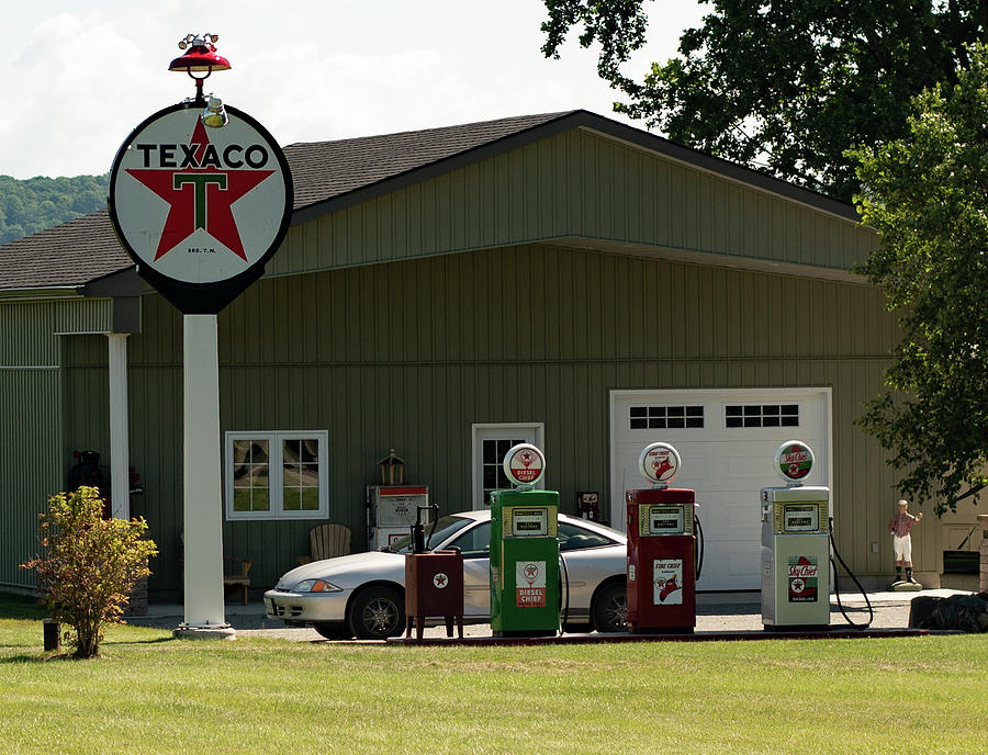 Texaco pump Photograph by James Canning