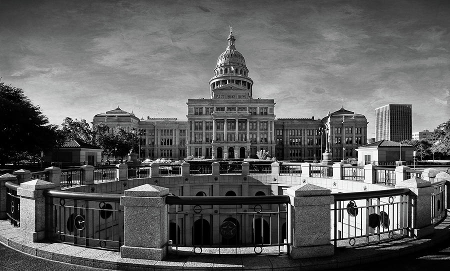 Texas State Capitol Black and White Photograph by Judy Vincent