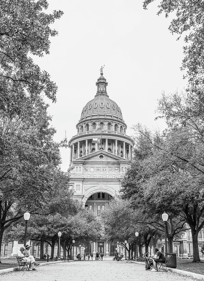 Texas State Capitol Building Black And White Photograph by Dan Sproul