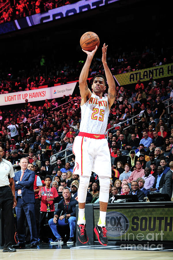 Thabo Sefolosha Photograph by Scott Cunningham Thabo Sefolosha Photograph by Scott Cunningham