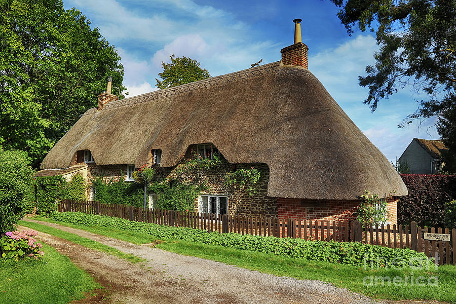 Architecture Photograph - Thatched Roof Cottage by Teresa Zieba