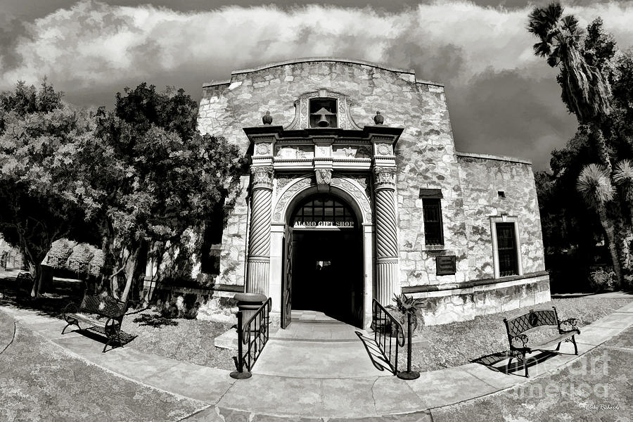 The Alamo Mission Gift Shop Black And White Photograph by Blake Richards
