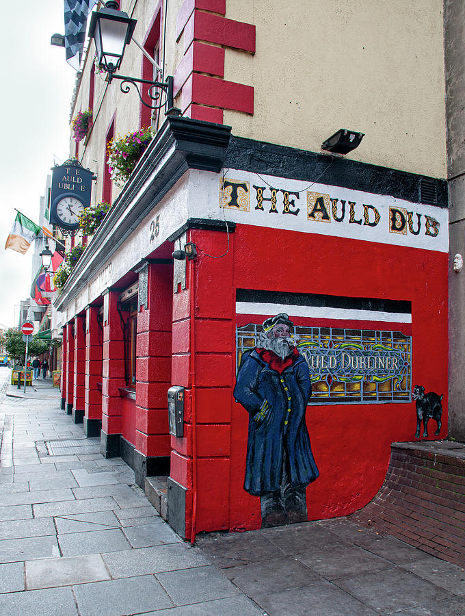 The Auld Dubliner - Dublin, Ireland Photograph by Denise Strahm