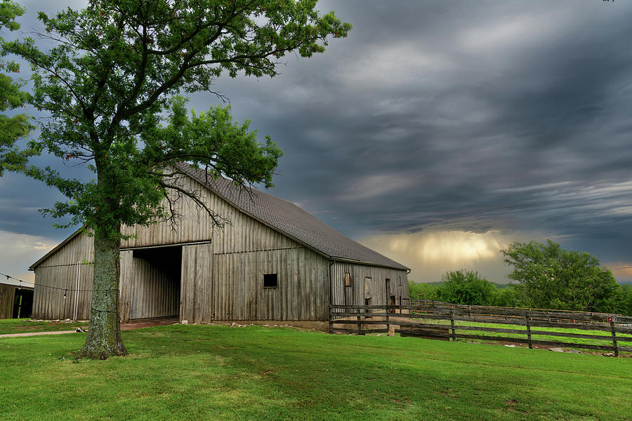 The Barn at Dog Iron Ranch Photograph by James Barber