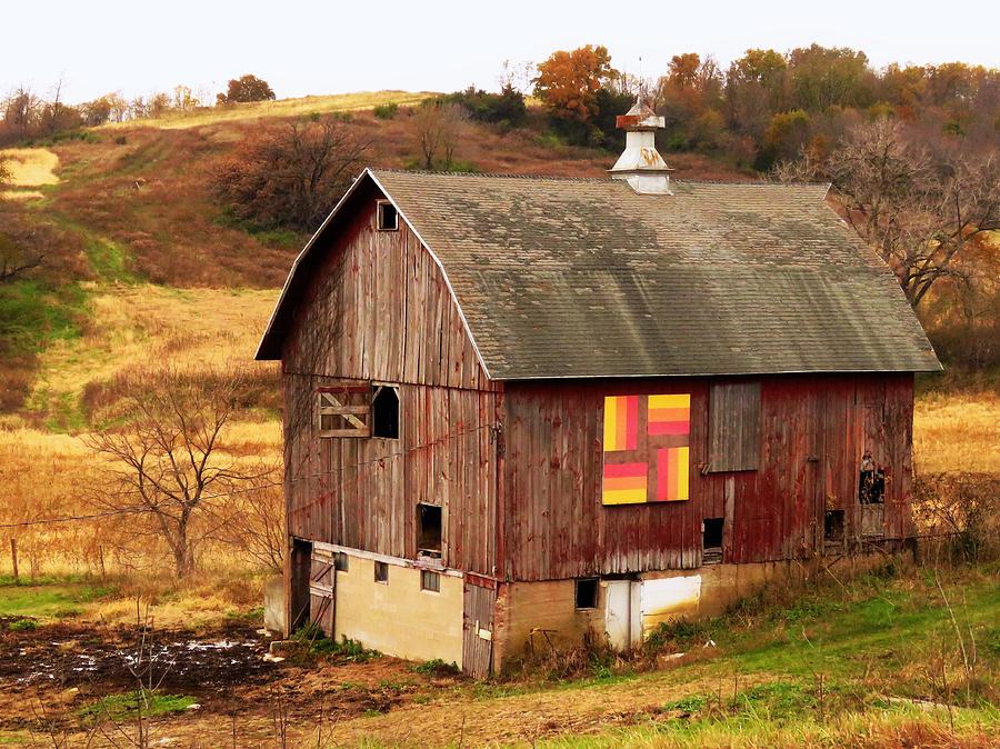 The Barn Quilt  Photograph by Lori Frisch