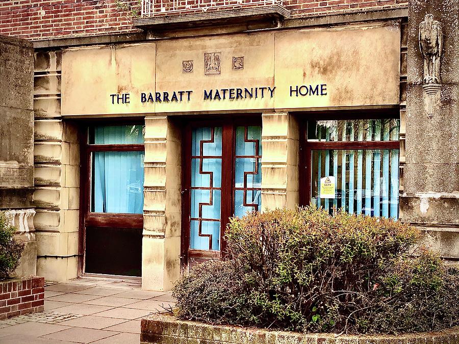 The Barratt Maternity Hone Northampton Photograph by Gordon James
