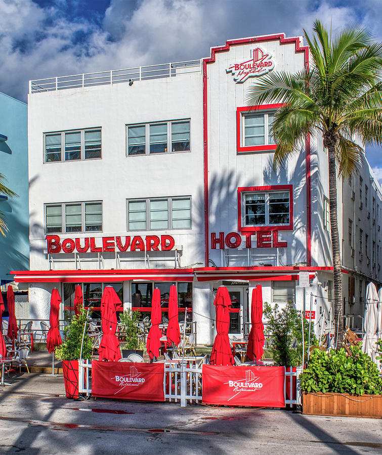 The Boulevard Hotel Photograph by Mark Chandler - Pixels