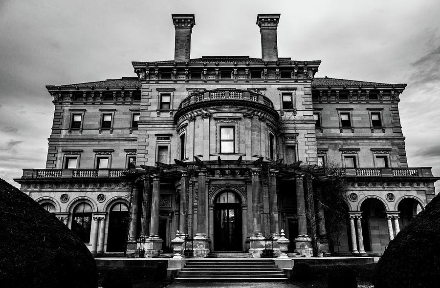 The Breakers Newport RI Side View Photograph by Michael Saunders