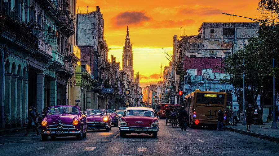 The Bus To Havana Photograph