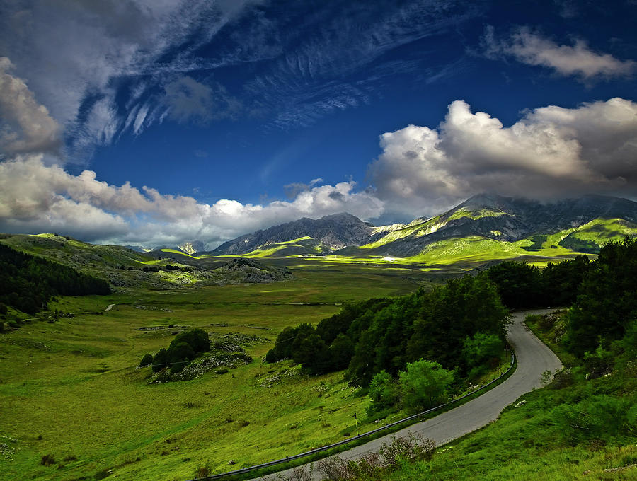 The Campo Imperatore plateau, a mountain grassland of alpine meadows formed by a high basin Photograph by Panoramic Images