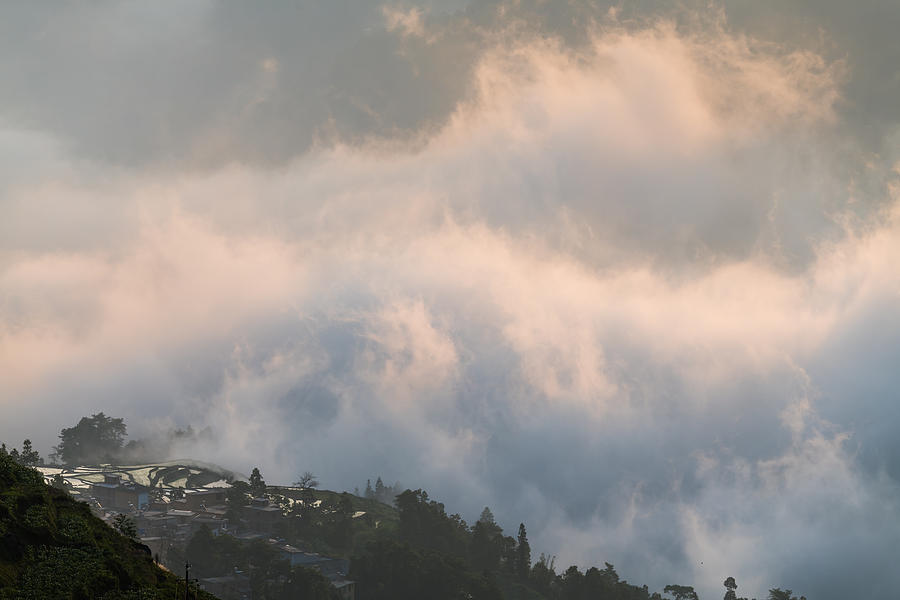 The cloud sea and the terraced fields Photograph by Zhouyousifang