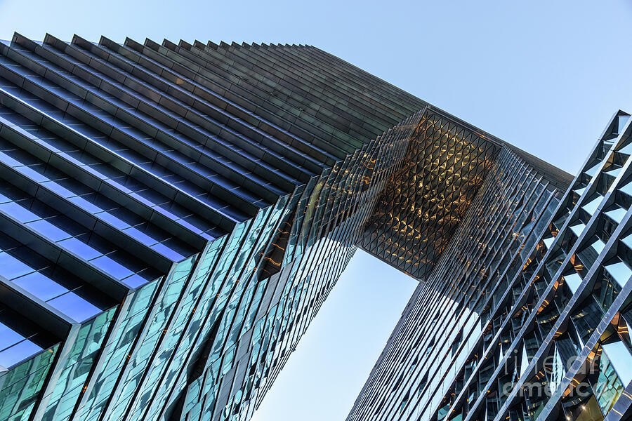 The Collins Arch in Collins Street, and urban architectural development that bridged two existing skyscrapers with a linked skywalk. Photograph by Jane Rix The Collins Arch in Collins Street, and urban architectural development that bridged two existing skyscrapers with a linked skywalk. Photograph by Jane Rix