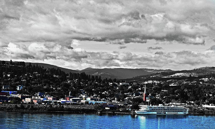 The Dalles, OR Along The Columbia River Digital Art by Fred Loring