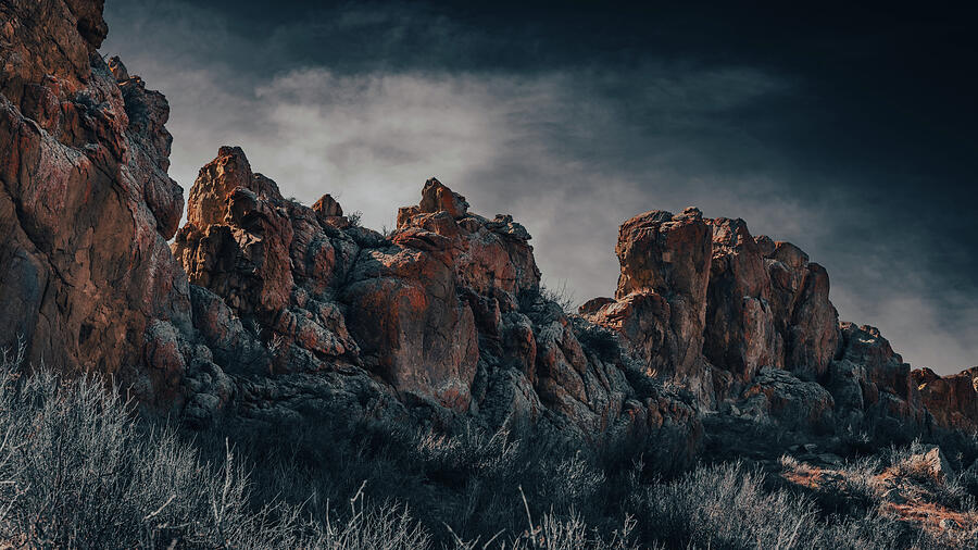 Nature Photograph - The Devils Backbone by Christopher Thomas