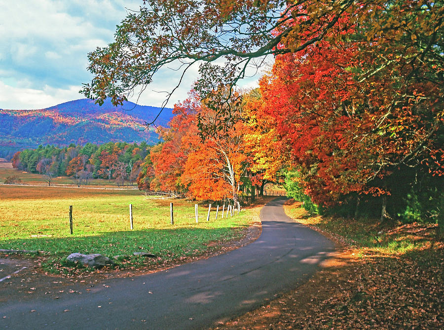 The Entrance To Cades Cove Photograph by Richard Jansen - Pixels