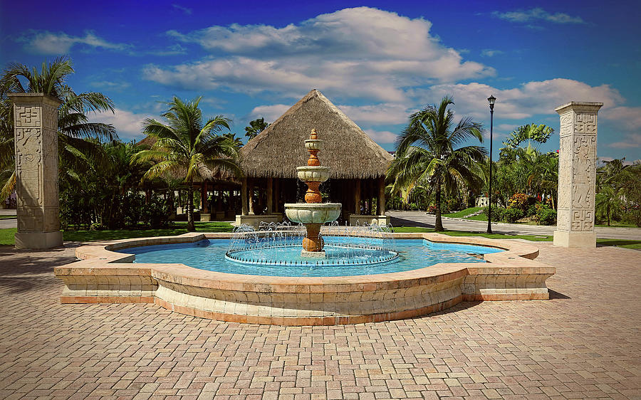 The Fountain of Puerta Maya Photograph by Pheasant Run Gallery