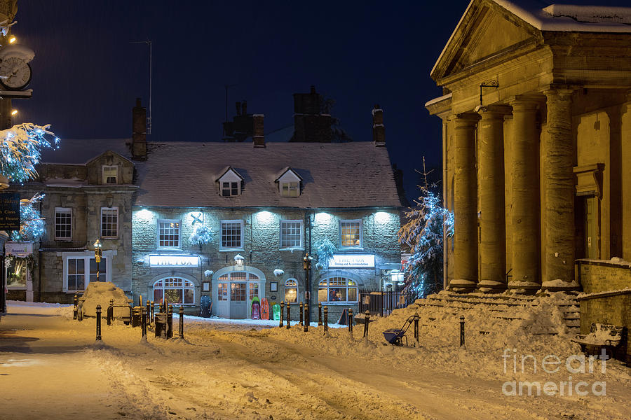 The Fox Inn Chipping Norton in the Snow Photograph by Tim Gainey