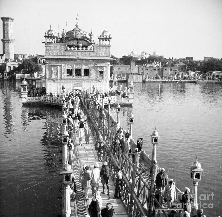 The Golden Temple, India Photograph by Granger - Fine Art America