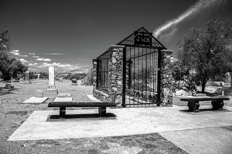 The Hardin Grave Photograph by Bill Chizek