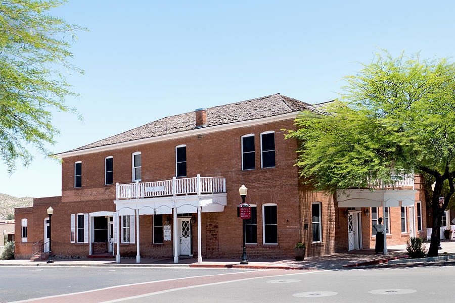 Santa Fe Photograph - The Historic Vernetta Hotel, Wickenburg, AZ by Gordon Beck