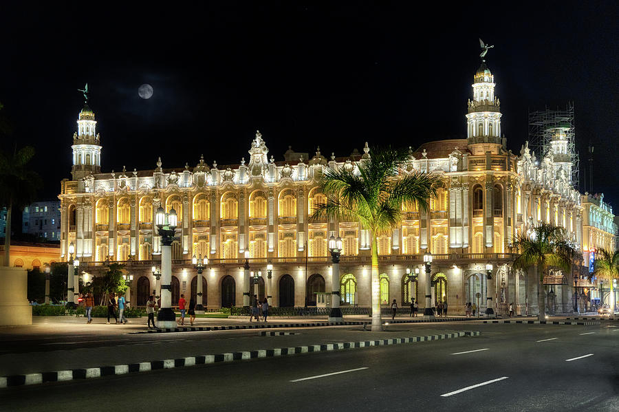 The Hotel Inglaterra of Havana Photograph by Micah Offman