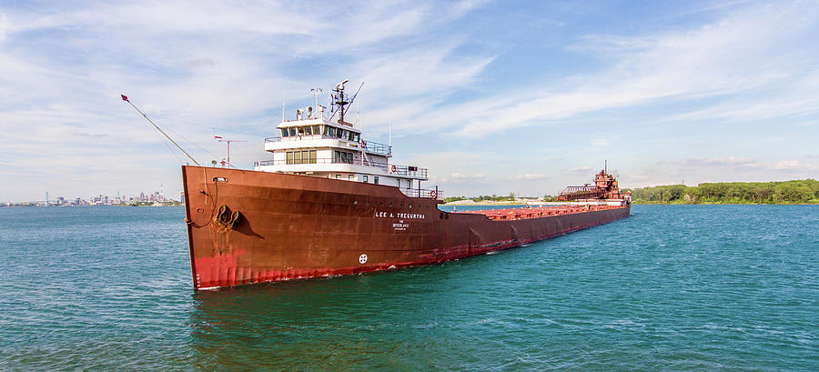 The Lee A Tregurtha On The Detroit River Photograph