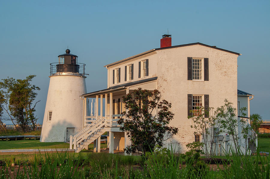 The Lighthouse at Piney Point Maryland Photograph by Bill Cannon