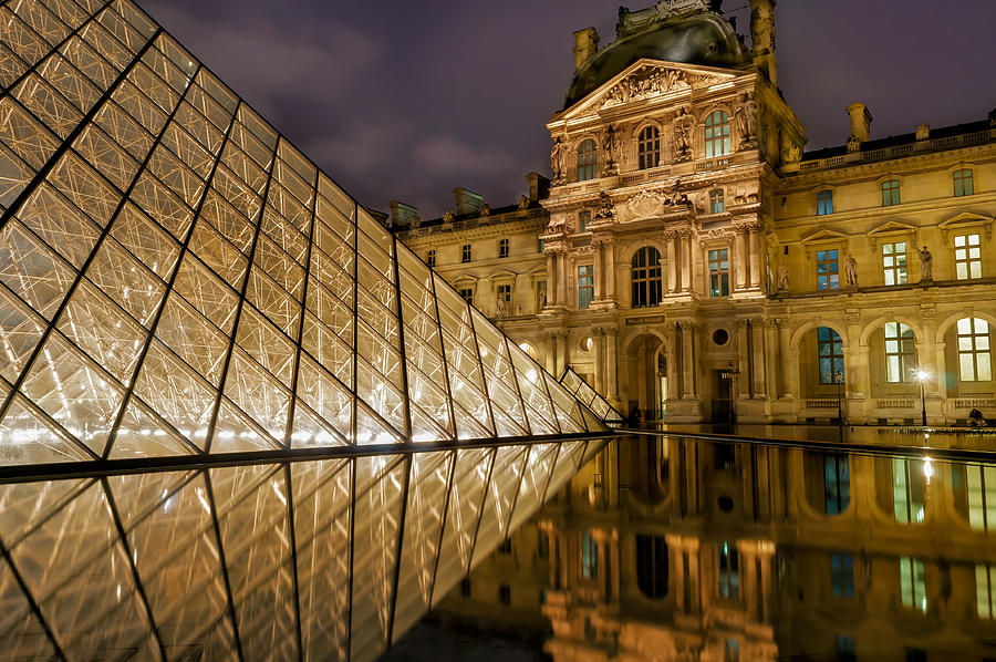 The Louvre at Night Photograph by Roberta Kayne