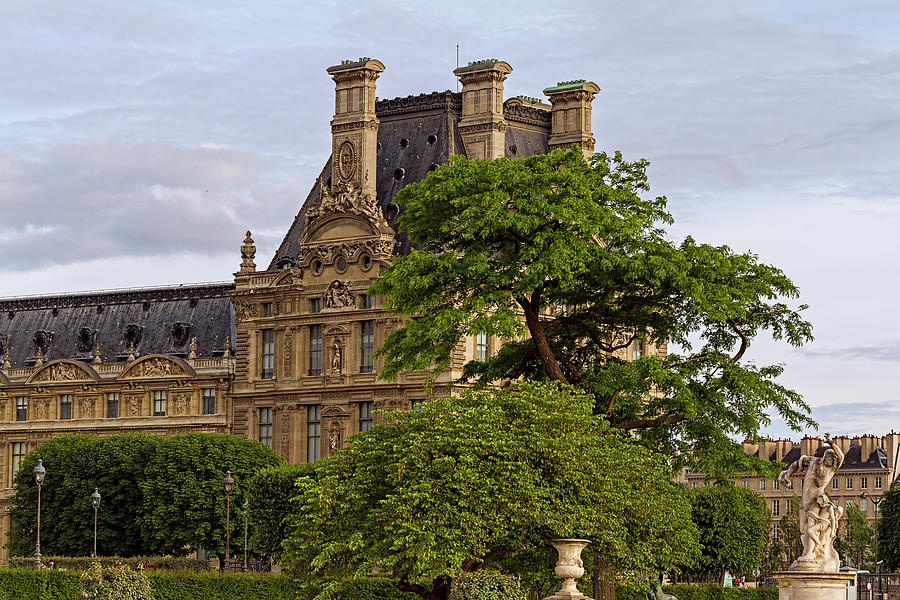 The Louvre, Paris, France Photograph by Elaine Teague