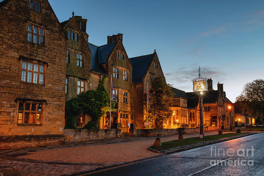 The Lygon Arms In Autumn at Dawn Photograph by Tim Gainey