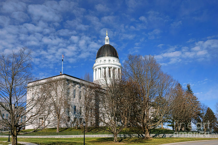 The Maine State Capitol Photograph by Olivier Le Queinec The Maine State Capitol Photograph by Olivier Le Queinec