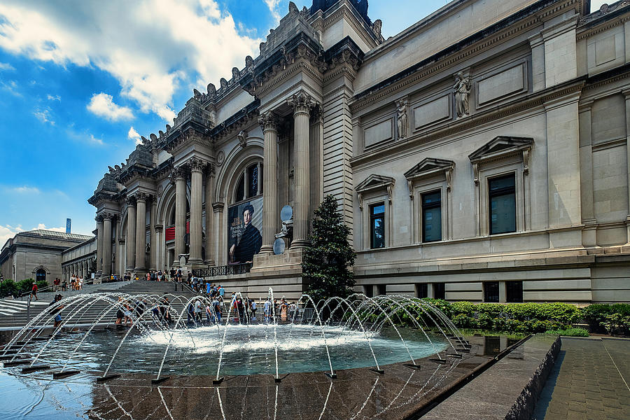 The Metropolitan Museum of Art - NYC Photograph by Stuart Litoff