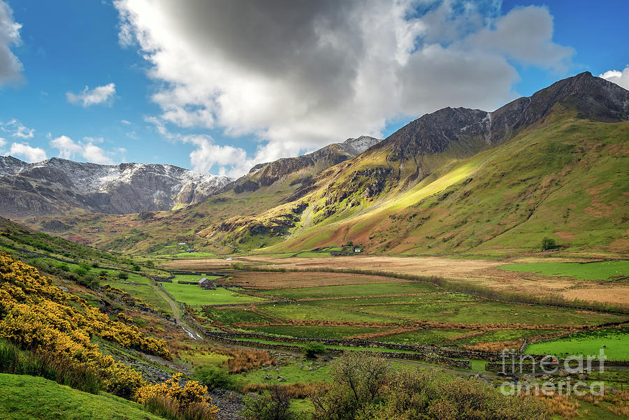 The Nant Ffrancon Pass Snowdonia Photograph by Adrian Evans
