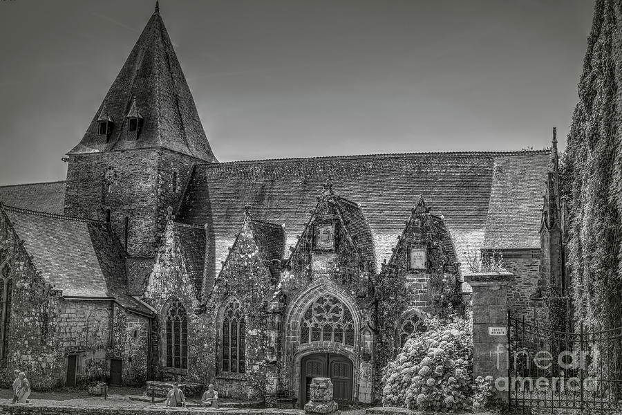 The Notre-Dame-de-la-Tronchaye, Rochefort-en-Terre, France Photograph by Elaine Teague