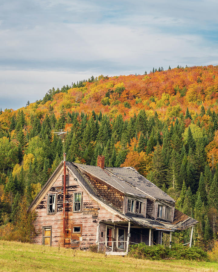 The Old Farmhouse Vertical - Pittsburg, NH October 2022 Photograph by John Rowe