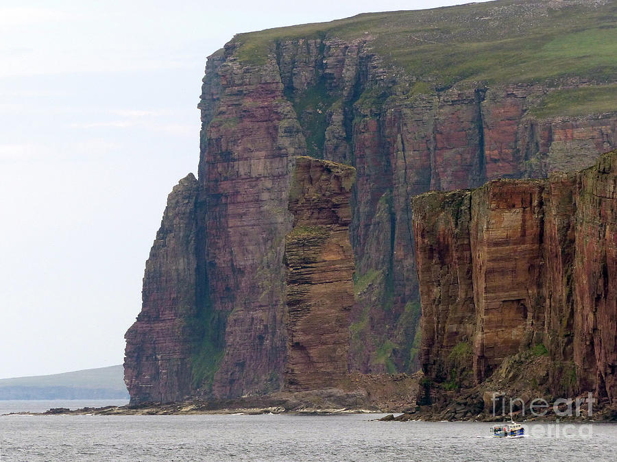 The Old Man of Hoy, Orkney Isles, Scotland Photograph by Phil Banks