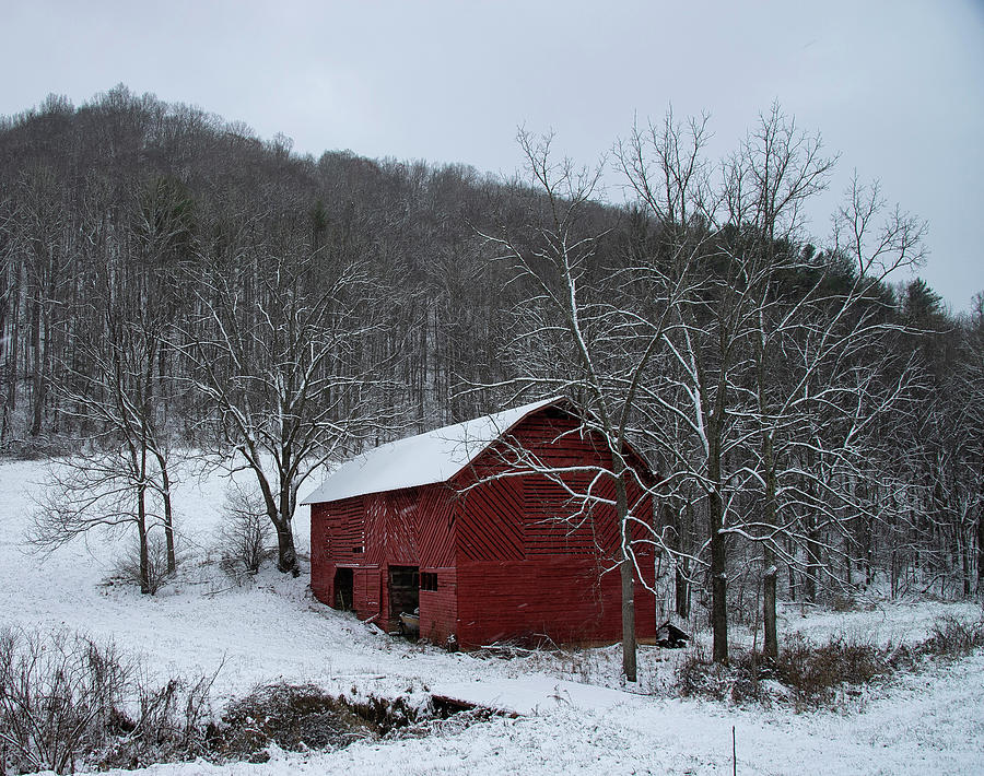 The Old Red Barn Photograph by David Kennedy - Pixels