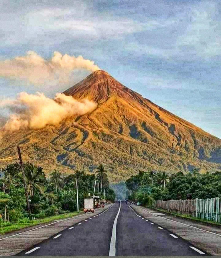 The Perfect Volcano Photograph By William E Rogers Fine Art America 