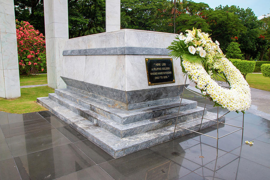 The Philippines Tomb of the Unknown Soldier Photograph by William E ...