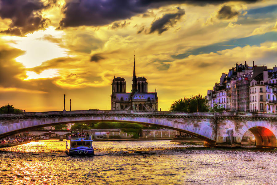 The River Seine Sunset And Notre Dame Cathedral In Paris, France ...