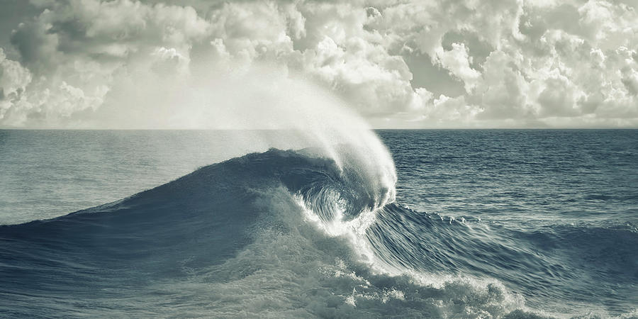 The Rogue Wave Photograph by Lee Sie