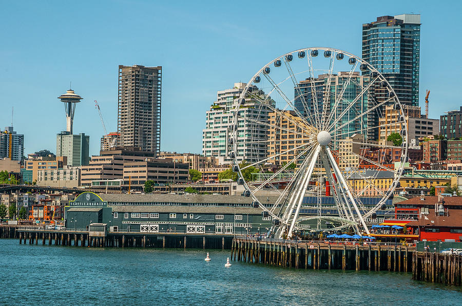 The Seattle Great Wheel by Matthew Irvin The Seattle Great Wheel by Matthew Irvin