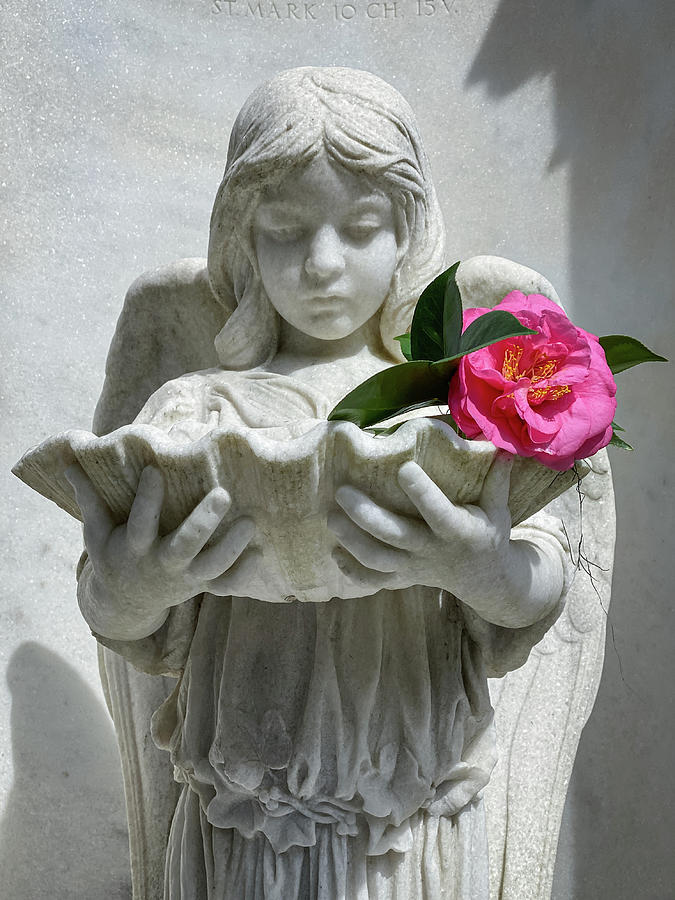 The Shell Girl of Bonaventure Cemetery in Savannah, Georgia Photograph by Dawna Moore Photography