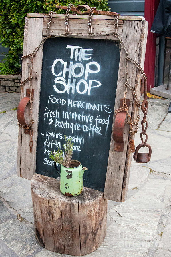 The Shop Shop Photograph by Bob Phillips