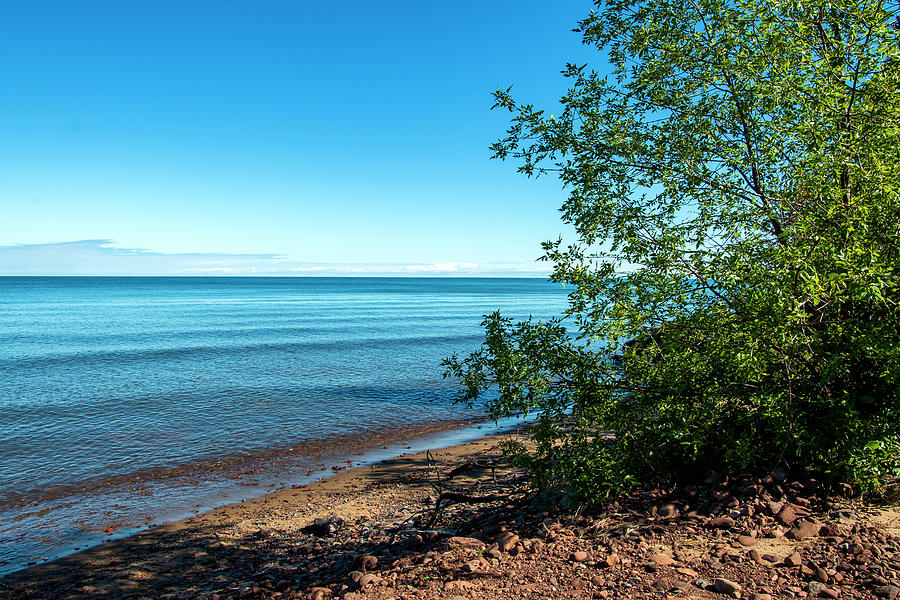 The Shoreline of Lake Superior Photograph by Sandra Js