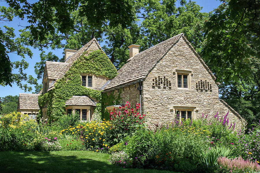 A Cotswold Cottage Photograph by Robert Carter