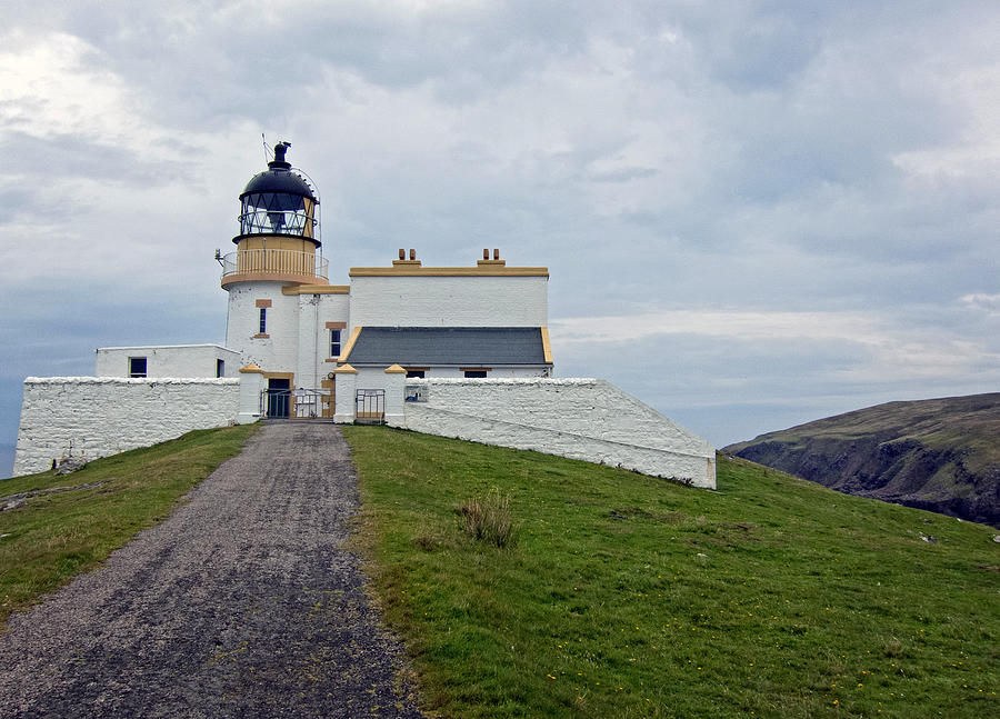 The Stoer Lighthouse Photograph by Miguelanxo57 - Flickr