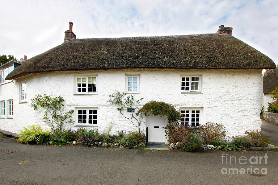 The Thatched Cottage Feock Photograph by Terri Waters